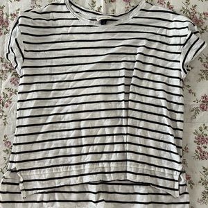 a nice shirt! brand: universal thread